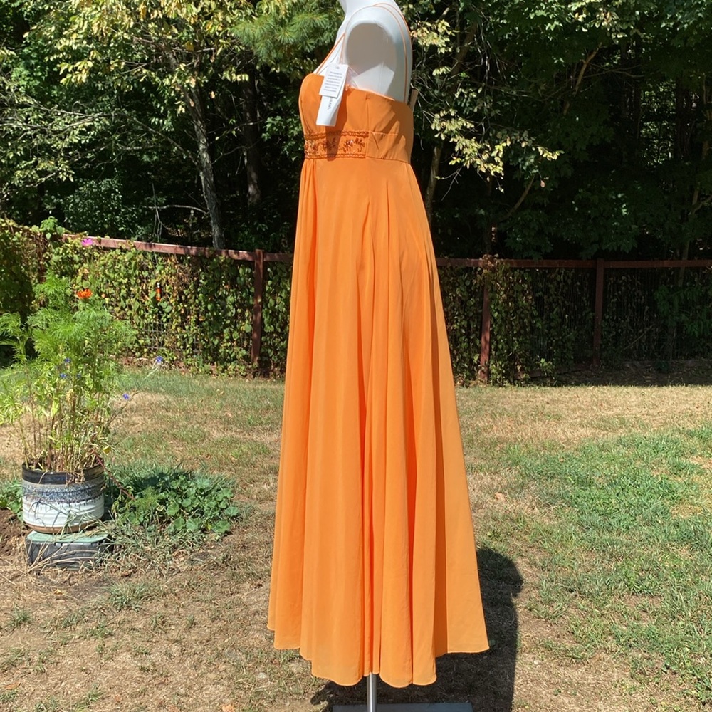 David’s Bridal sunny orange pleated beaded waist lined event dress size 10 - Picture 4 of 8